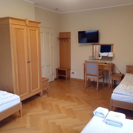 Kasztanowy Palac Swadzim Экстерьер фото