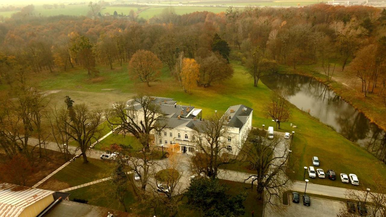 Kasztanowy Palac Swadzim Экстерьер фото